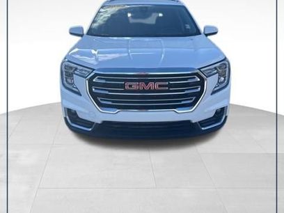 Used 2024 GMC Terrain SLT