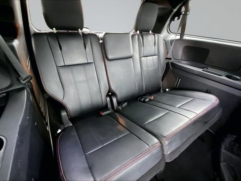 Used 2019 Dodge Grand Caravan GT FWD image 28