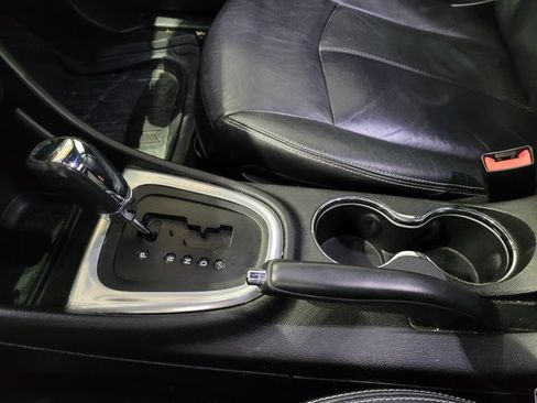 Used 2013 Chrysler 200 Limited image 26