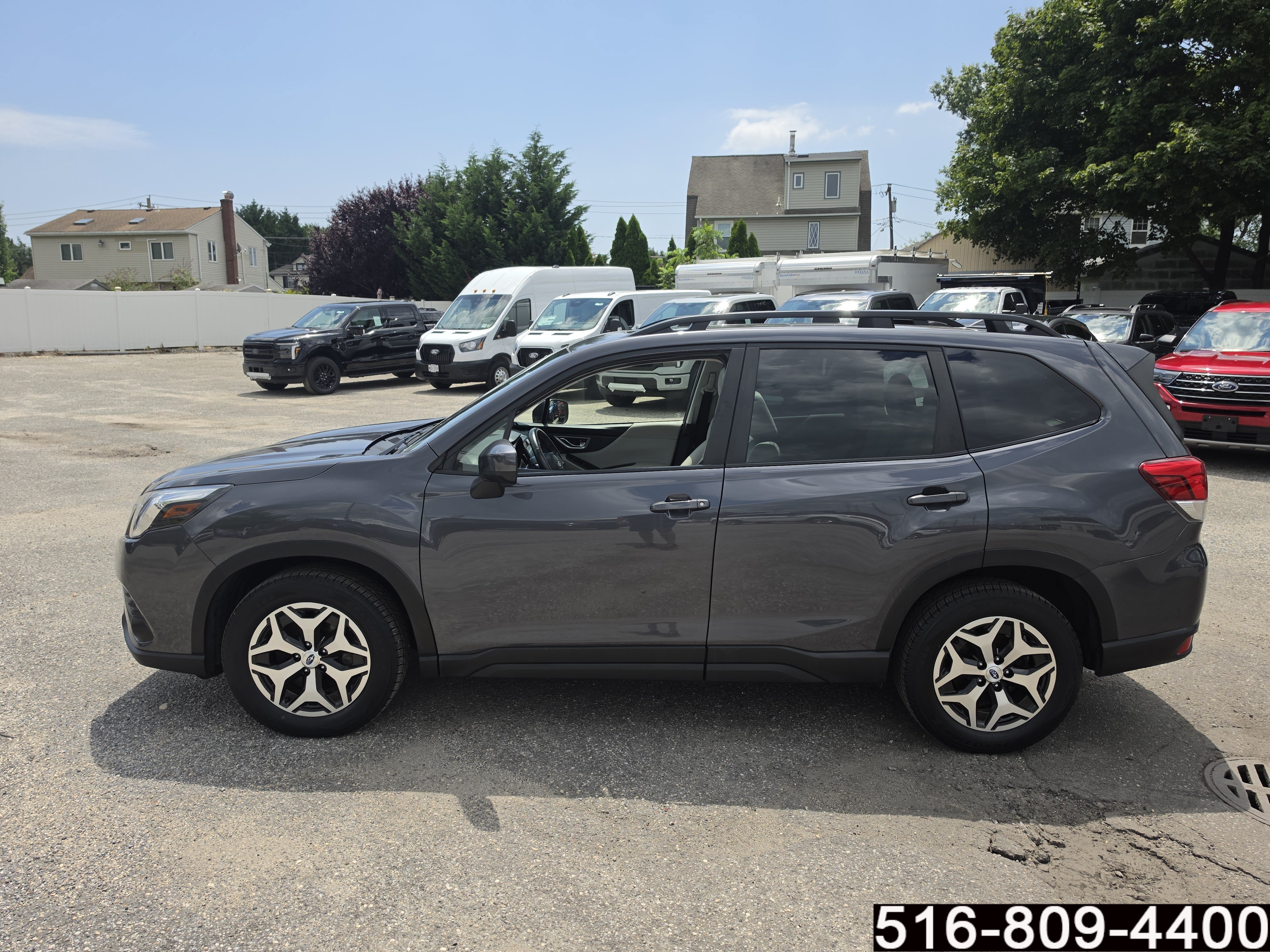 Used 2023 Subaru Forester Premium AWD/4WD image 9