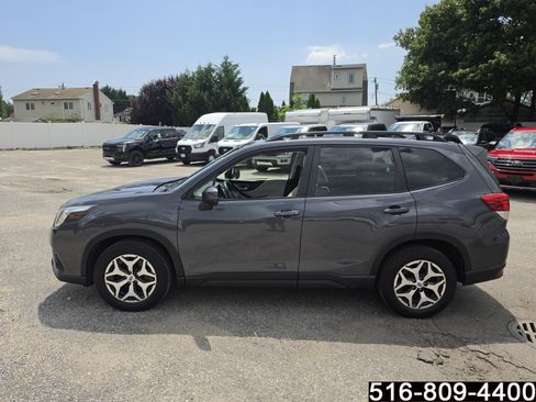 Used 2023 Subaru Forester Premium AWD/4WD image 9