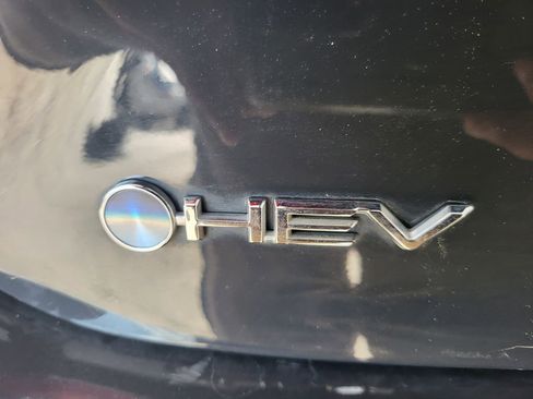 Used 2025 Toyota Camry LE image 11