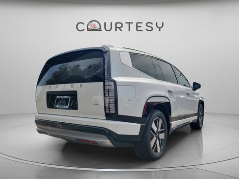 New 2026 Hyundai Ioniq 9 SEL image 4