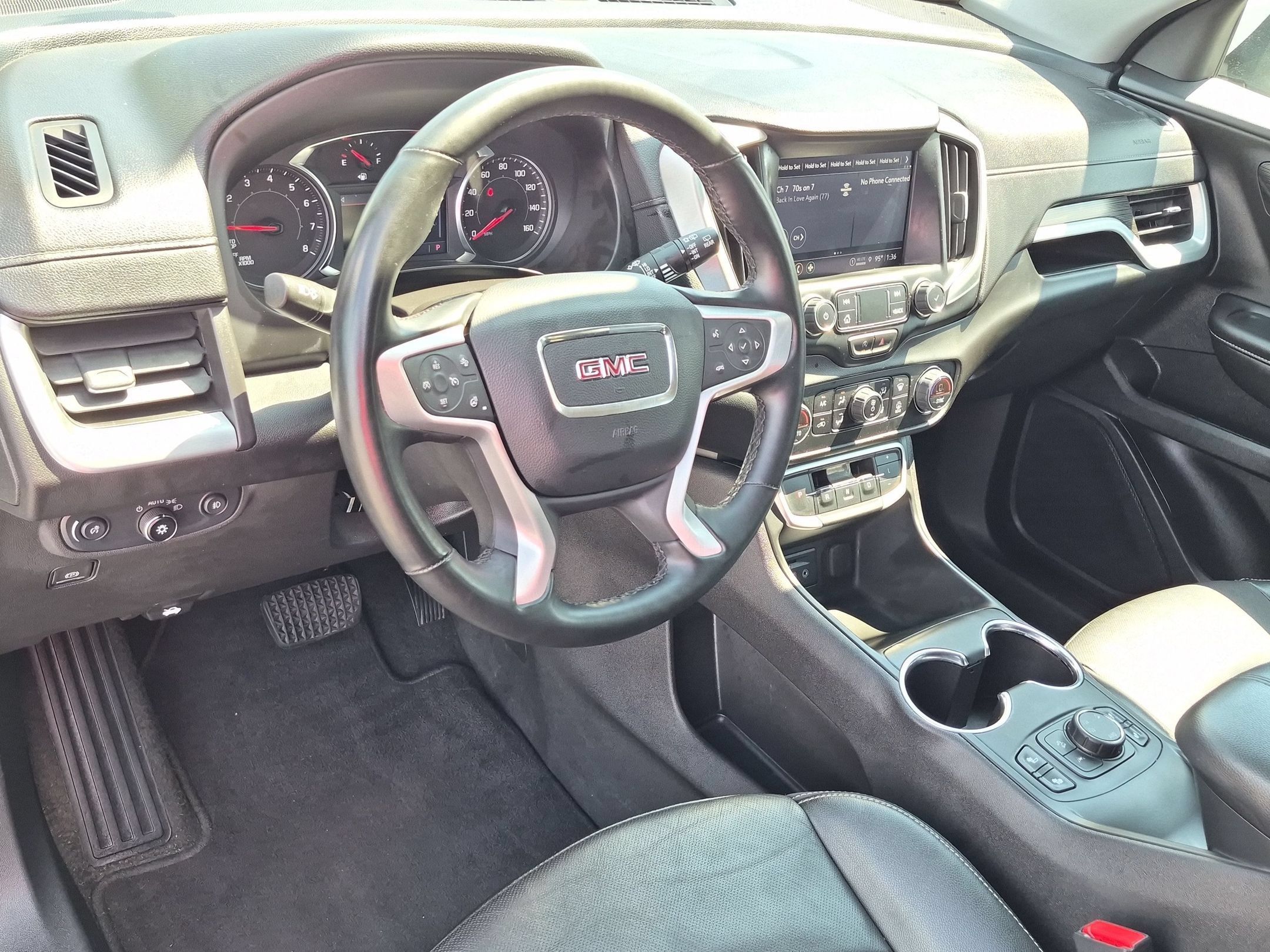 Used 2024 GMC Terrain SLT AWD/4WD image 16