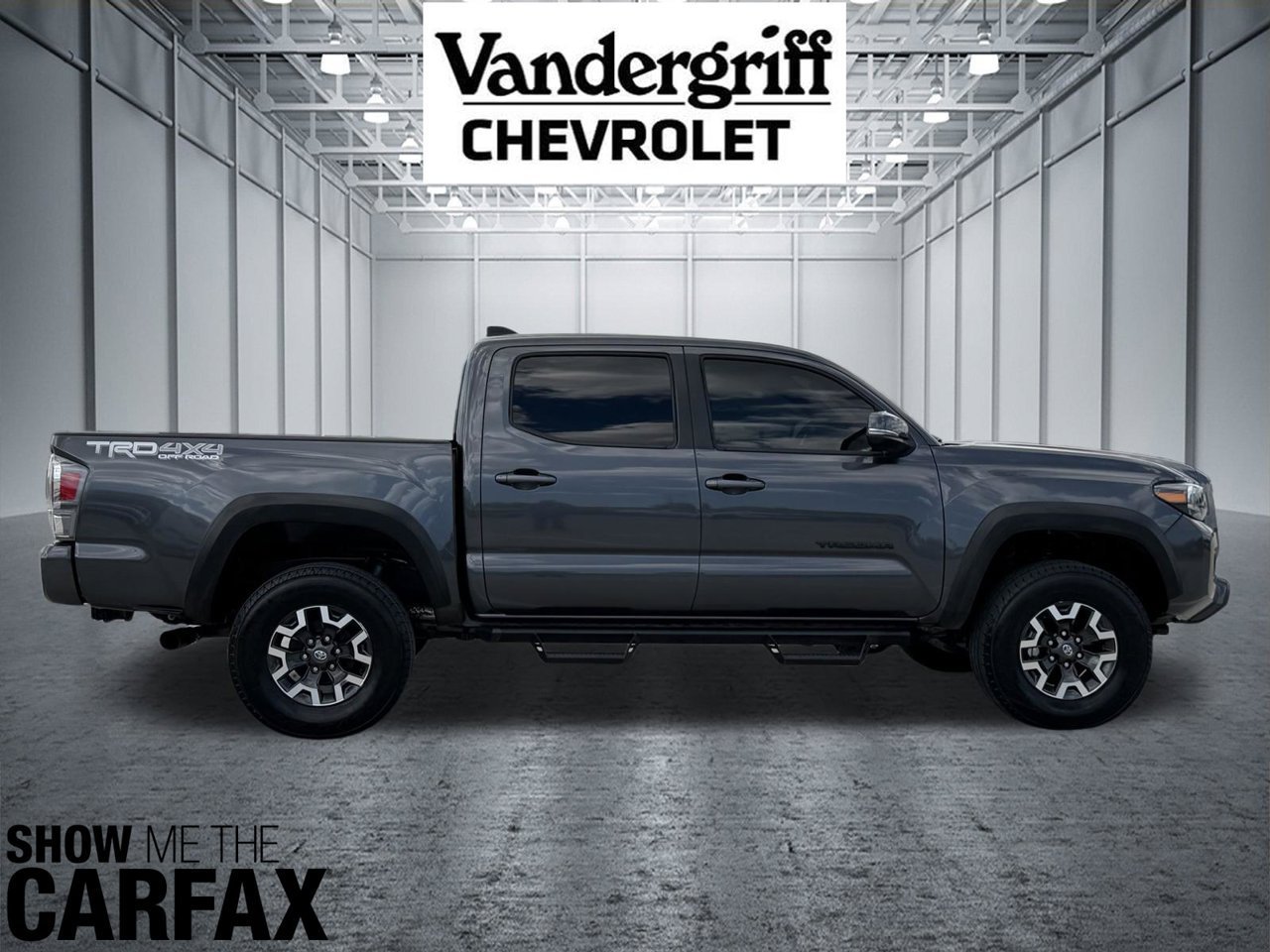 Used 2021 Toyota Tacoma TRD Off-Road w/ Technology Package AWD/4WD image 3