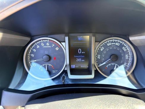 Used 2018 Toyota Tacoma Limited AWD/4WD image 13