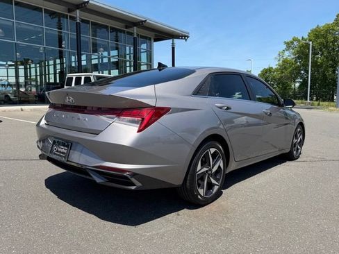 Used 2021 Hyundai Elantra SEL w/ Convenience + Premium Package FWD image 7