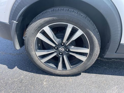 Used 2020 Nissan Kicks SV FWD image 10