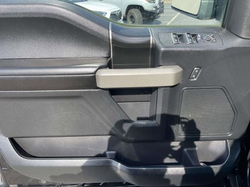 Used 2018 Ford F150 Raptor w/ Equipment Group 801A Mid image 20