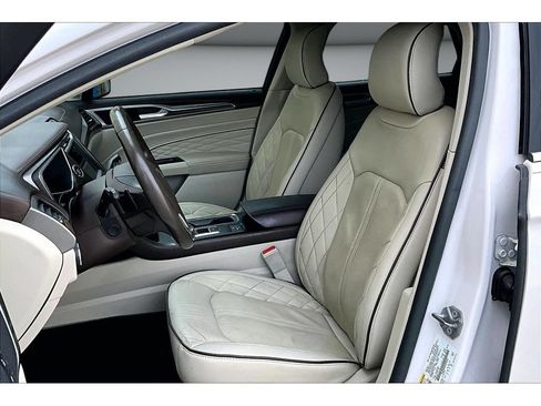 Used 2017 Ford Fusion Platinum FWD image 34