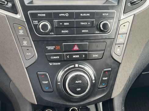 Used 2017 Hyundai Santa Fe SE w/ SE Premium Package 02 AWD/4WD image 37