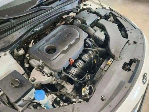 Used 2020 Kia Optima LX image 32