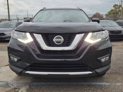 Used 2018 Nissan Rogue S image 4