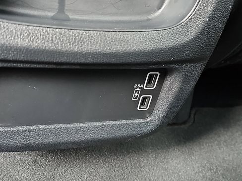 Used 2023 Honda Passport EX-L image 11