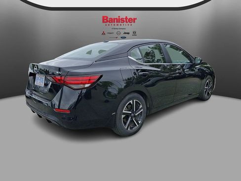 Used 2024 Nissan Sentra SV FWD image 4