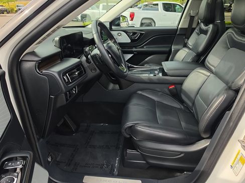 Used 2025 Lincoln Aviator Reserve w/ Equipment Group 201A AWD/4WD image 25