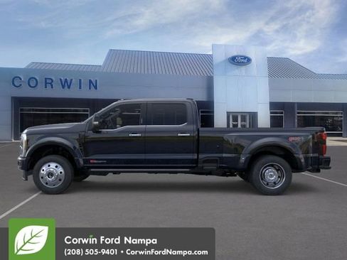 New 2026 Ford F450 Platinum w/ FX4 Off-Road Package image 4