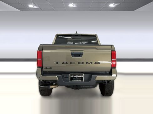 Used 2024 Toyota Tacoma TRD Off-Road w/ TRD Off Road Upgrade Package AWD/4WD image 10