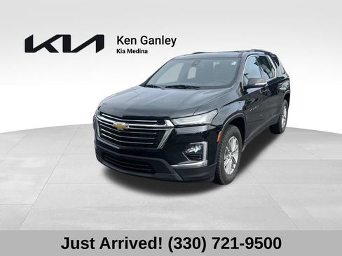 Used 2023 Chevrolet Traverse LT w/ LPO, Floor Liner Package FWD image 1