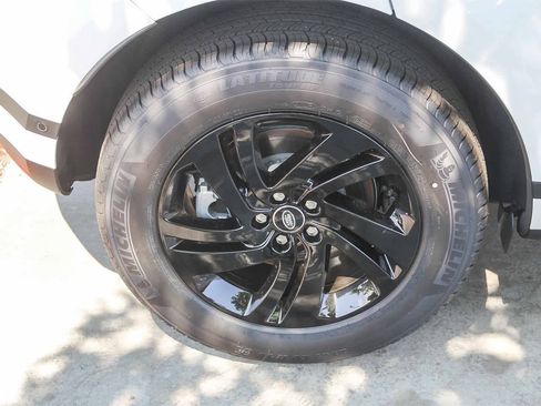 New 2026 Land Rover Range Rover Evoque S image 8