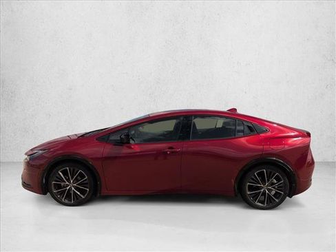Used 2024 Toyota Prius XLE FWD image 8