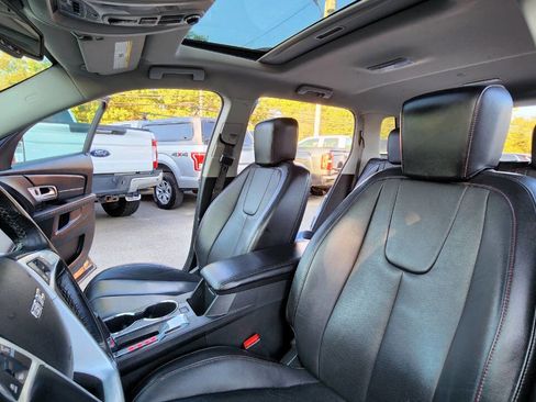 Used 2017 GMC Terrain SLT w/ Open Road Package image 28