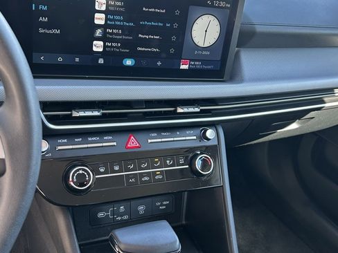 Used 2025 Hyundai Sonata SE image 13