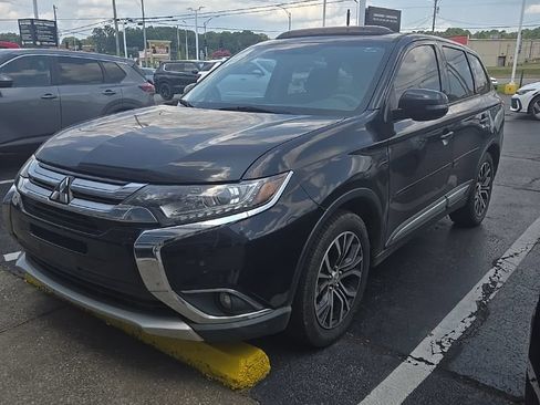 Used 2018 Mitsubishi Outlander FWD image 1