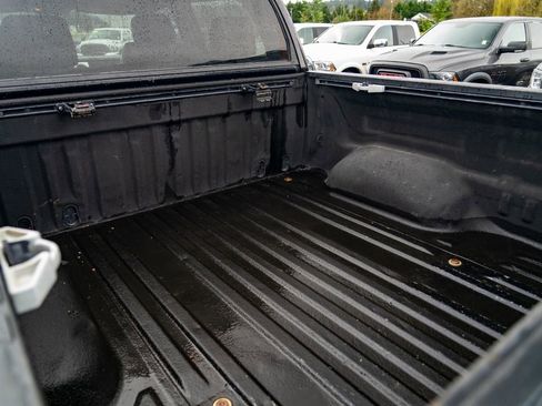 Used 2015 Toyota Tundra Platinum image 22