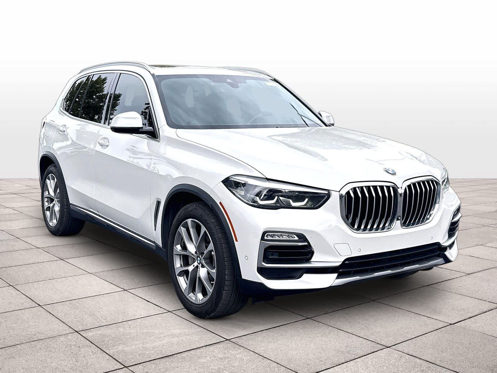 Used 2019 BMW X5 xDrive40i w/ Premium Package 2 AWD/4WD image 3