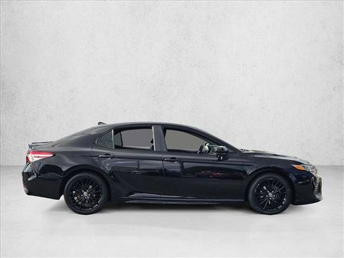Used 2020 Toyota Camry SE AWD/4WD image 3