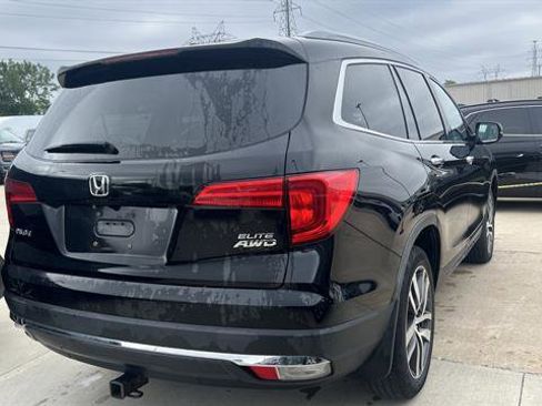 Used 2017 Honda Pilot Elite image 2