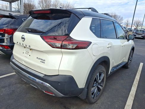 Used 2021 Nissan Rogue Platinum image 4