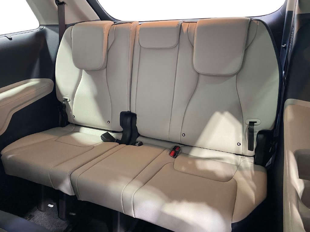 New 2026 Kia Carnival EX FWD image 13