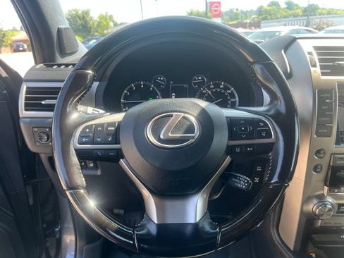 Used 2021 Lexus GX 460 Premium w/ Accessory Package AWD/4WD image 24