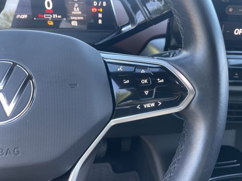 Certified 2021 Volkswagen ID.4 Pro S w/ Gradient Package image 27