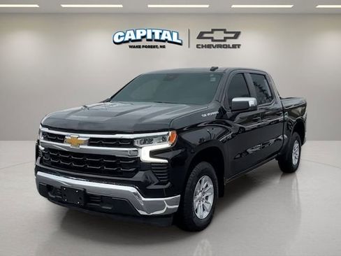Used 2025 Chevrolet Silverado 1500 LT image 1