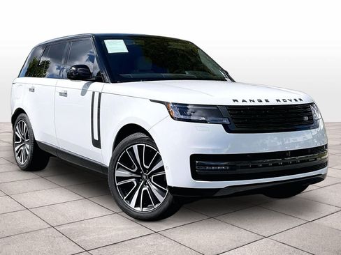 Used 2025 Land Rover Range Rover SE AWD/4WD image 2
