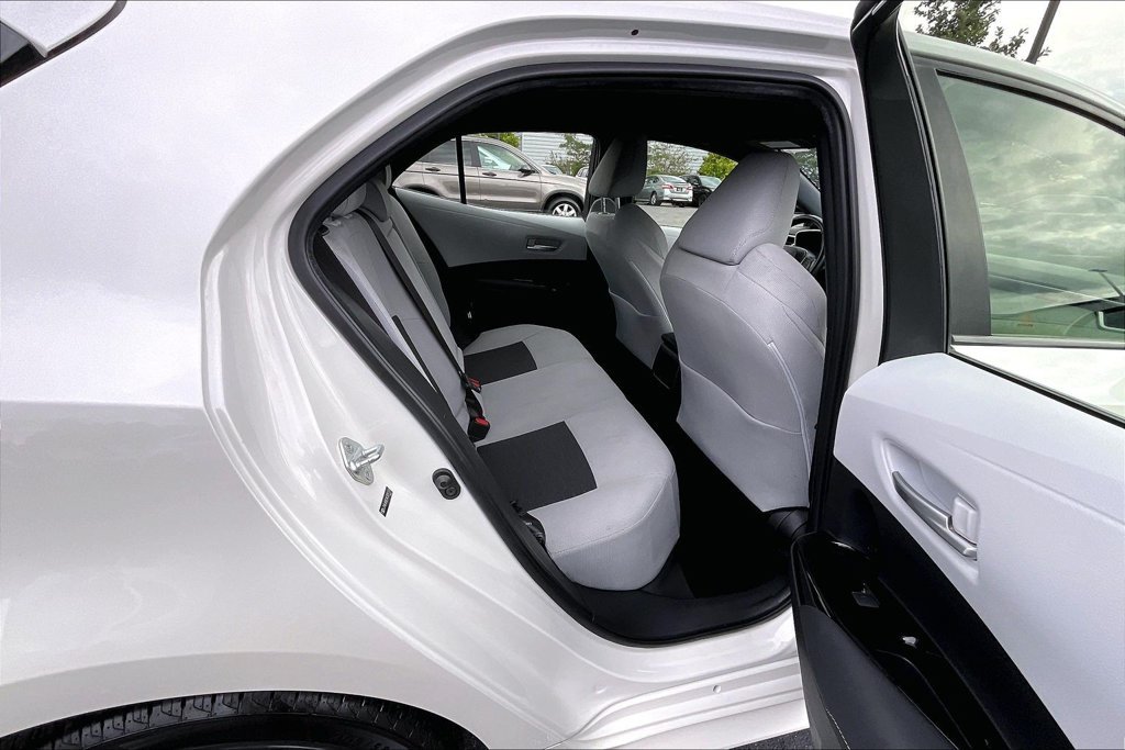 Used 2019 Toyota Corolla SE FWD image 30
