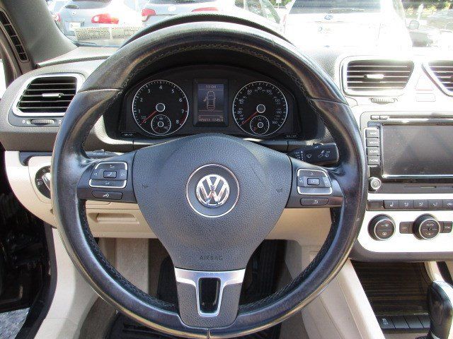 Used 2015 Volkswagen Eos Executive FWD image 20