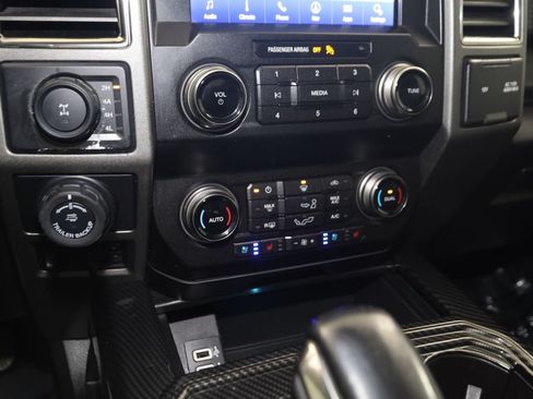 Used 2019 Ford F150 Raptor w/ Equipment Group 802A Luxury AWD/4WD image 30