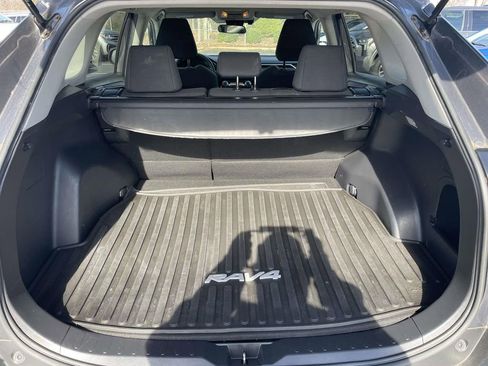 Used 2020 Toyota RAV4 LE image 45