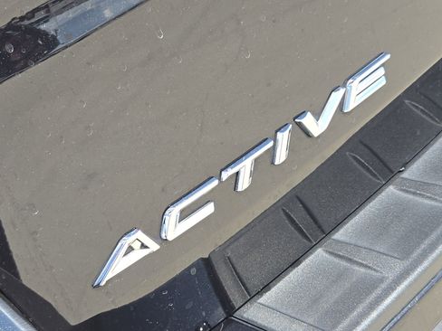 Used 2025 Ford Explorer Active w/ Active Comfort Package RWD image 10