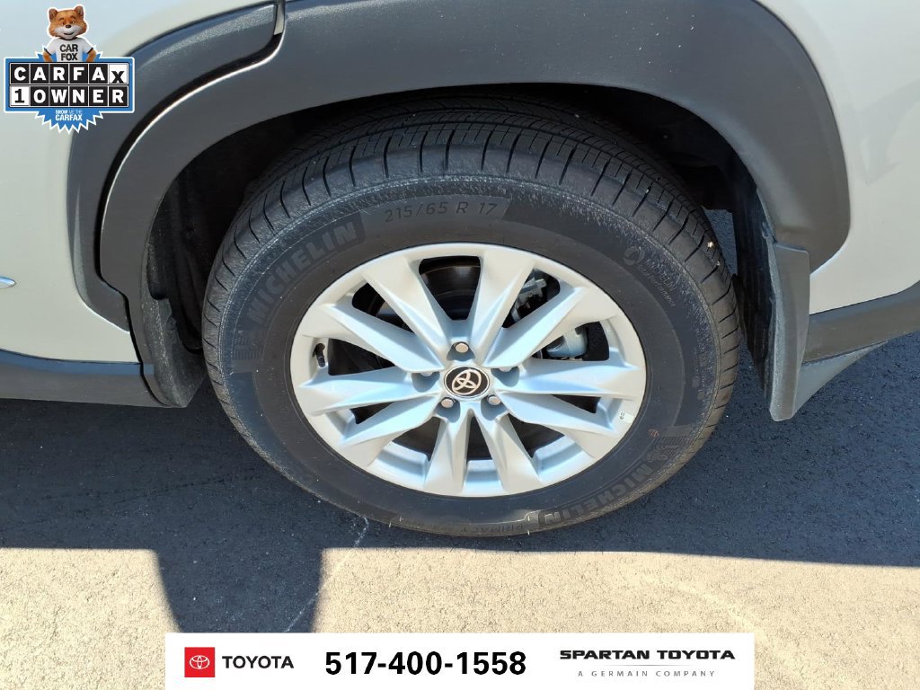 Used 2026 Toyota Corolla Cross LE FWD image 11
