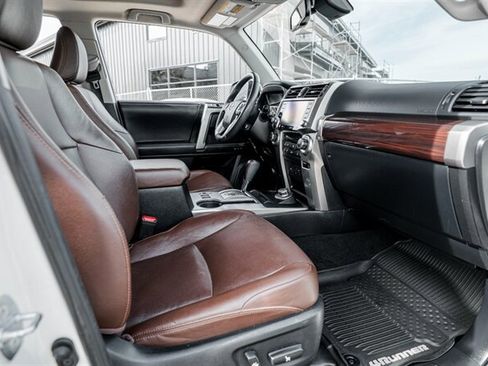 Used 2020 Toyota 4Runner Limited AWD/4WD image 18