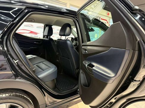 Used 2022 Chevrolet Bolt EUV LT w/ Convenience Package image 39