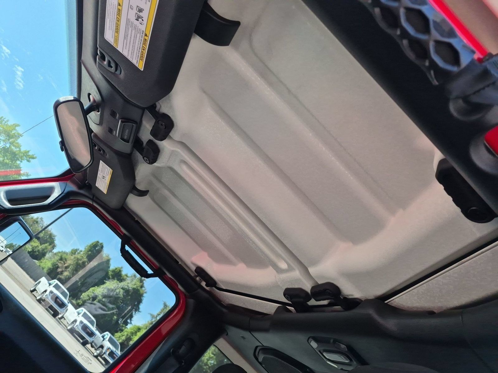Used 2022 Jeep Wrangler Sport AWD/4WD image 18