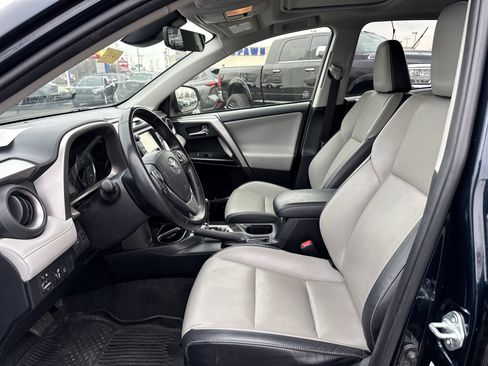 Used 2018 Toyota RAV4 Limited w/ All Weather Liner Package image 27