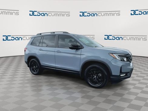 Used 2022 Honda Passport TrailSport image 2