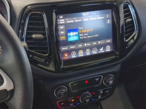 Used 2018 Jeep Compass Limited AWD/4WD image 32